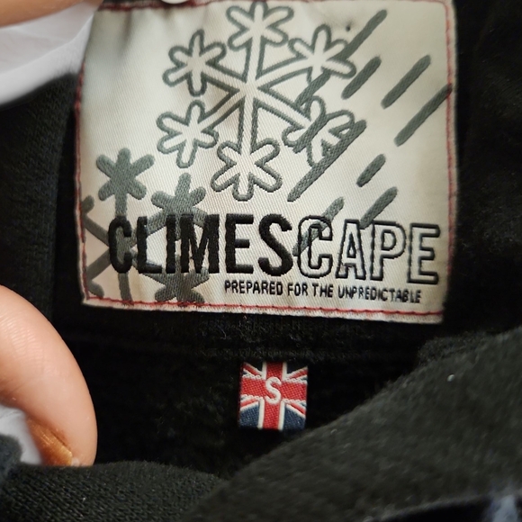 Climescape Womens Black Hoodie with Front Pocket - Picture 3 of 3